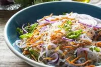 Острая морковь с фунчозой