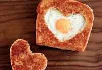 Бутерброды с яичницей