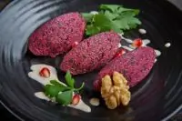 Пхали из свеклы с орехами