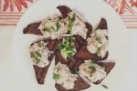 Форшмак с бородинским хлебом