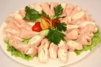 Финики с телятиной