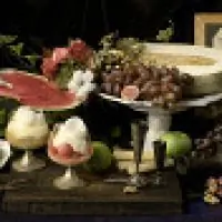 Десерт с фруктами и козьим сыром