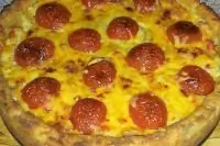 Открытый пирог из картофельного теста с курицей и болгарским перцем