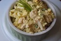 Салат из курицы, ананаса и пекинской капусты