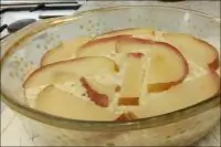 Творожно-овсяная запеканка с яблоками