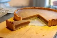 Открытый тарт с тыквой и корицей