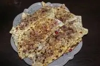 Кутабы с говядиной и гранатом