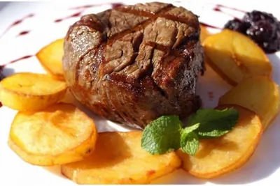 Говяжий филей с эвкалиптовым кремом