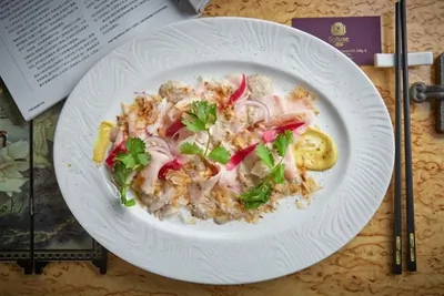 Томленое филе индейки с соусом из тунца