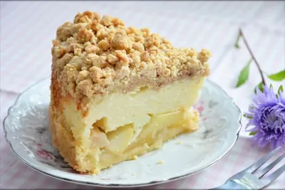 Творожно-яблочный пирог с корицей