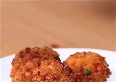 Куриные шарики с моцареллой