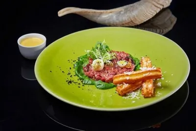 Тартар из говядины с чуррос