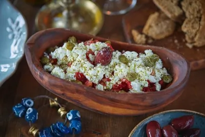 Критский салат с томатами «Дакос»