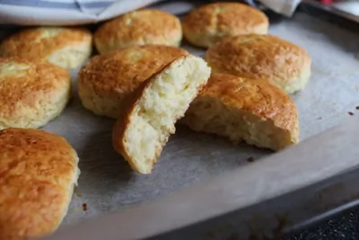 Сырные булочки на кефире (Buttermilk Biscuits)