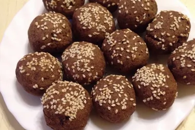 Банановые мини-булочки с курагой