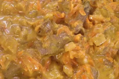 Говяжья печень, тушеная в кефире