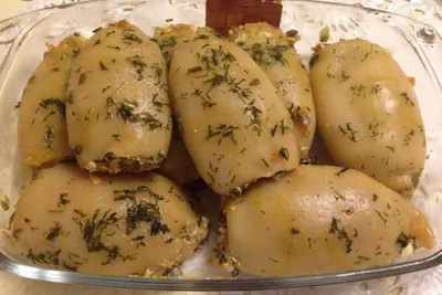 Кальмары, фаршированные грибами