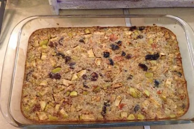 Овсянка, запечёная с яблоками, корицей и сухофруктами