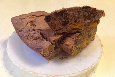 Овсяный кекс с пряностями, мандаринами и сухофруктами