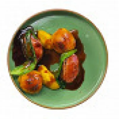 Утиная грудка с морковным кремом и мушмулой