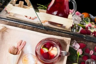 Каркаде с малиной и имбирем