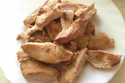 Диетические куриные палочки в яичном кляре