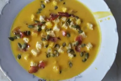 Крем-суп из тыквы с семечками