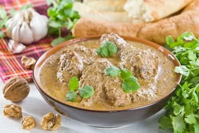 Сациви из курицы и орехов