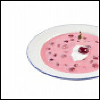 Чересньелевеш (венгерская окрошка с вишней)