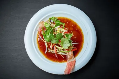 Морской окунь с имбирем и соевым соусом