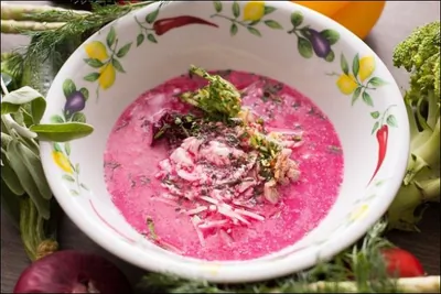 Свекольник со сливочным хреном