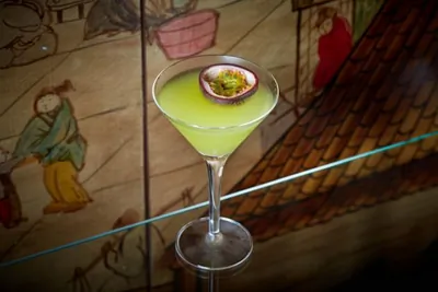 Коктейль с джином и вином