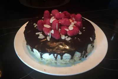 Торт «Черный Принц» с малиной
