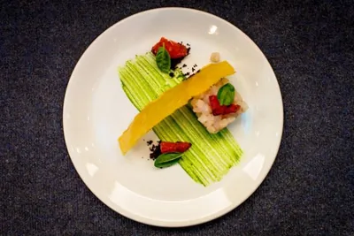 Тартар из сибаса в соусе понзу