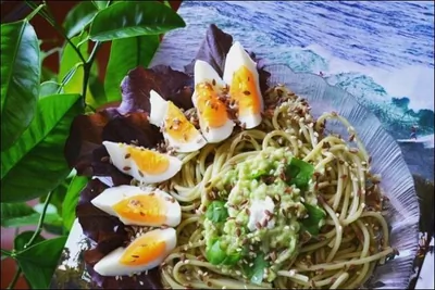 Спагетти с заправкой из авокадо