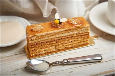 Медовик с сотами