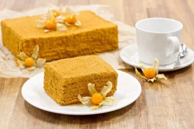 Медовик из кафе «Хачапури»