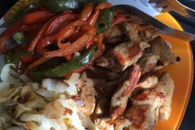 Курица с тремя перцами