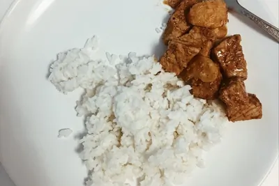 Свинина в остро-сладком соусе с мандаринами