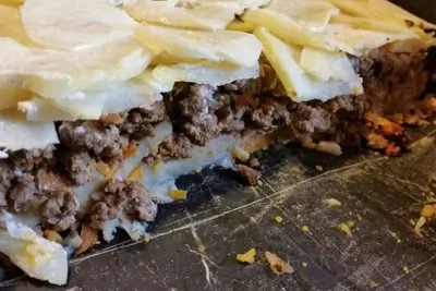 Картофельные ломтики с фаршем