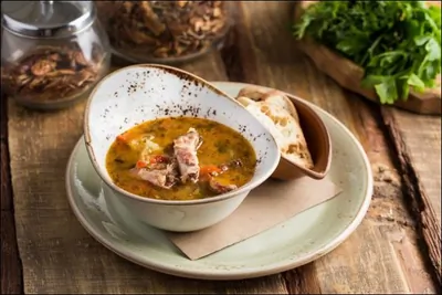 Чечевичный суп с копченой телятиной