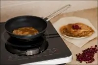 Блинчики с рябиновым джемом