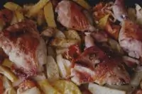 Маринованная в сметане курица в духовке