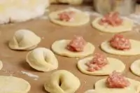 Тесто для домашних пельменей