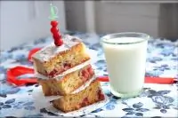 Блонди с яблоком и свежей клюквой