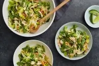 Салат с курицей и капустой