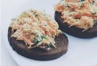 Диетические сэндвичи с морковью, яйцом и чесноком