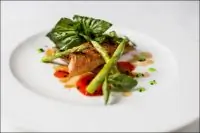 Филе барабульки с соусом биск и тартаром из овощей от Жереми Урюти