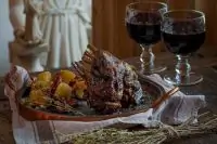 Запеченный козленок «Кацики»