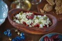 Критский салат с томатами «Дакос»